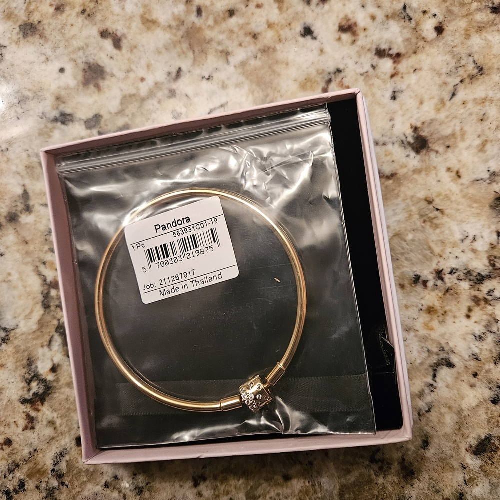 Pandora Gold Barrel Clasp Bangle Bracelet With Cubic Zirconia 7.5 Inch